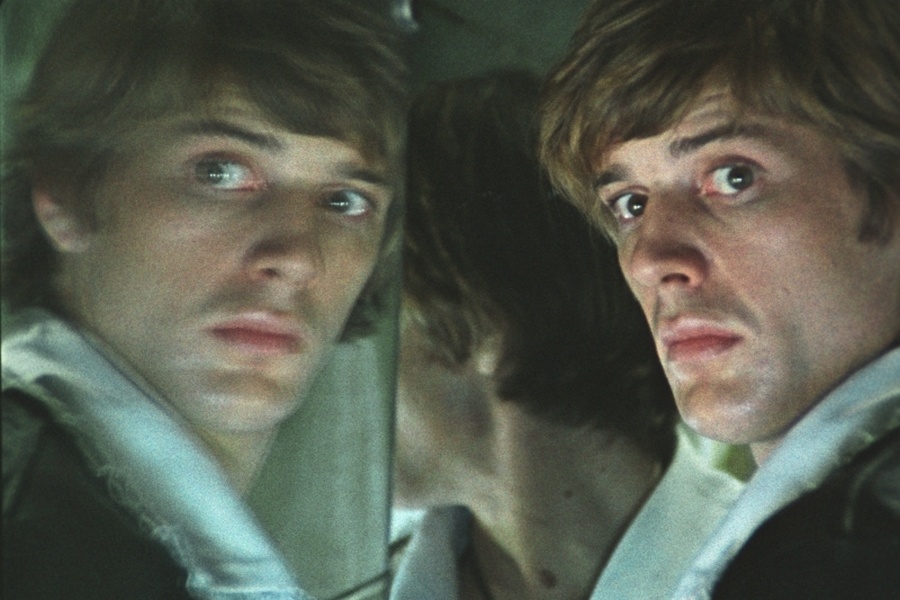 Александр Абдулов в фильме "Обыкновенное чудо" (1978) 002.jpg